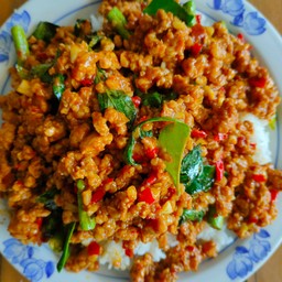 ผัดพริกแกงหมูสับ (ราดข้าว)