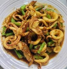 หมึกผัดพริกแกงใต้ (ราดข้าว)