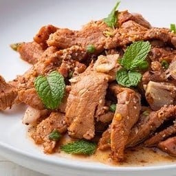 น้ำตกเนื้อสด