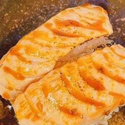 sushi salmon • burn