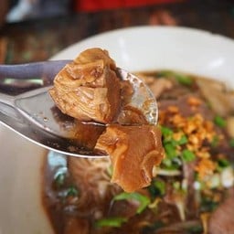 ก๋วยเตี๋ยวหมูตุ๋น