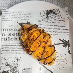 ครอฟเฟิล นูเทล่าฟอยทอง