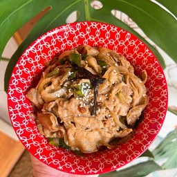 ข้าวสามชั้นสไลด์ผัดบลูโกกิ