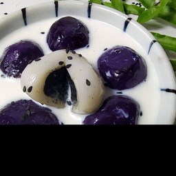 บัวลอยลาวา นมสด