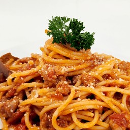 สปาเก๊ตตี้ซอสมะเขือเทศเนื้อสับ