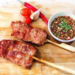 หมูปิ้งนมสดไม้ใหญ่อิ่มคุ้ม