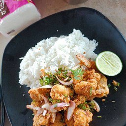 ข้าวยำไก่แซ่บ