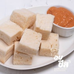 ปังนึ่งสังขยาชาไทย (สังขยานมสด)