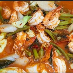 แกงส้มกุ้งผักรวม