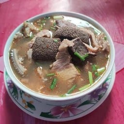 ต้มแซ่บเครื่องในเนื้อ