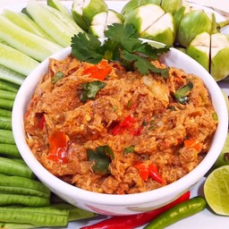 น้ำพริกปลากระป๋อง +ผักสด ไข่ต้ม1