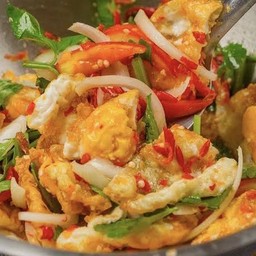 ยำไข่ดาว