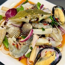 ยำทะเลรวม(หมึก,กุ้ง,ปูม้า,หอยแครง) หอยแครงหมด
