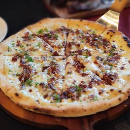 Crispy Bacon White Sauce