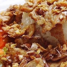 ข้าวหมูทอดกระเทียม
