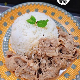 ข้าวไข่ข้นหมูผัดน้ำมันหอย (หมูนุ่มๆ กับไข่เยิ้มๆ ฟินนน)