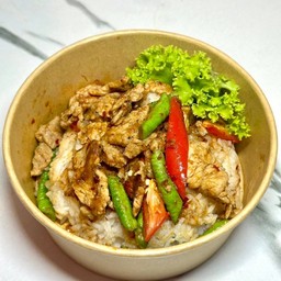 ข้าวผัดพริกแกงไก่