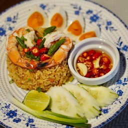 ข้าวผัดน้ำพริกเผาไข่เค็ม