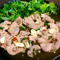 หมูเชยพริกสด