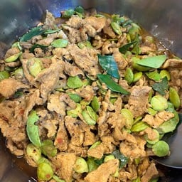 ผัดเผ็ดหมูใส่สะตอ