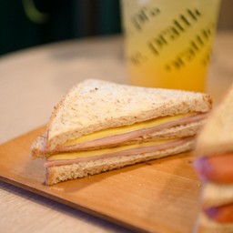 Sandwich Ham Pizza