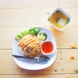 ข้าวมันไก่ทอด