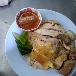 ข้าวมันไก่ต้มใส่เครื่องใน