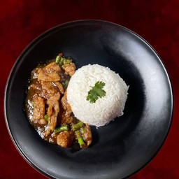 ผัดพริกแกงราดข้าว