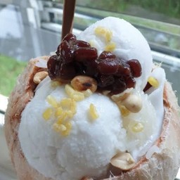 ไอศครีมกะทิโบราณใส่แปะก๊วย