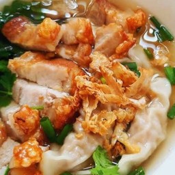 เกี้ยวกุ้ง + หมูกรอบ