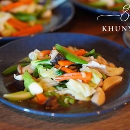 ผัดผักรวมมิตร