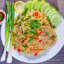 ข้าวผัด แหนม