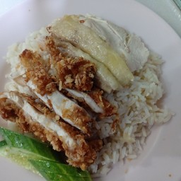 ข้าวมันไก่ทอด + ไก่ต้ม