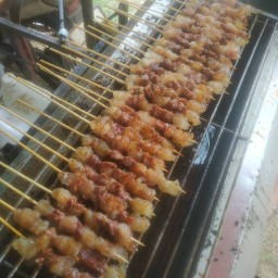 ริสกี เนื้อย่างเสียบไม้โคขุนโพนยางคำ