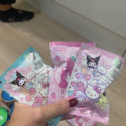 สุ่มยางลบsario