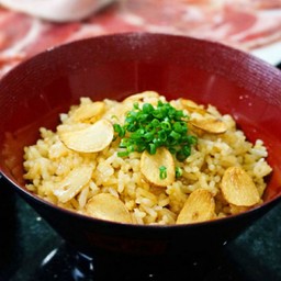 ข้าวผัดกระเทียม