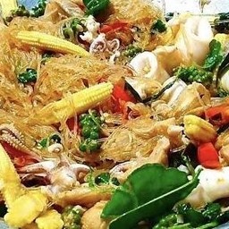 ผัดขี้เมาวุ้นเส้น