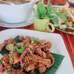 ส้มตำลึกลับในซอยน้อย สันกำแพง