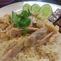 ชายสี่ บะหมี่เกี๊ยว ธานีนคร