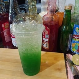 น้ำแอปเปิ้ลโซดา