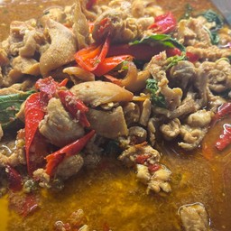 กระเพราไก่