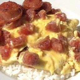 ข้าวไข่ข้นโรยกุนเชียงทอด