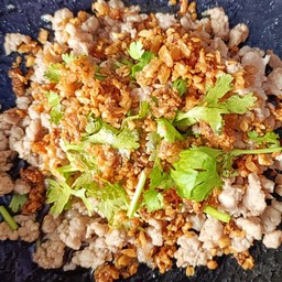 กับข้าว-หมูสับทอดกระเทียมพริกไท
