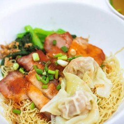 บะหมี่เกี๊ยวหมู + หมูแดง