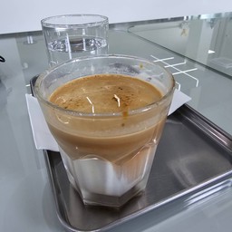 Isara Mirror Cafe