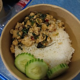 กะเพราไก่ราดข้าว