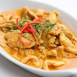 พะแนงอกไก่ข้าวไรซ์เบอร์รี่