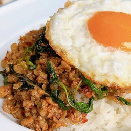ข้าวราดกะเพราหม่าล่า(ไม่รวมไข่ดาว)