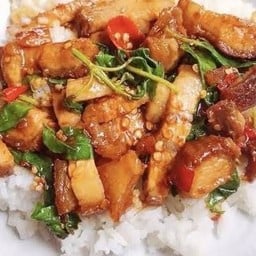 กะเพราโบราณราดข้าว