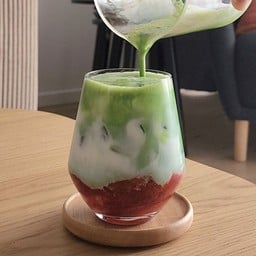 Nel Mare Surf & Coffee ทองหล่อ ซอย 9